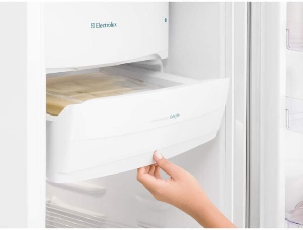 Refrigerador Electrolux 1 Porta 240 Litros RE31 220V Branca-Imagem 8